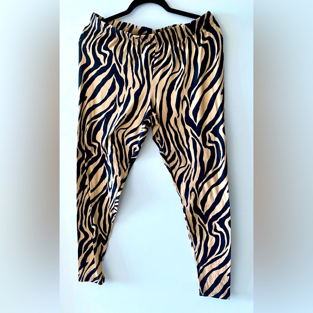 (NWOT) Zebra Print Leggings